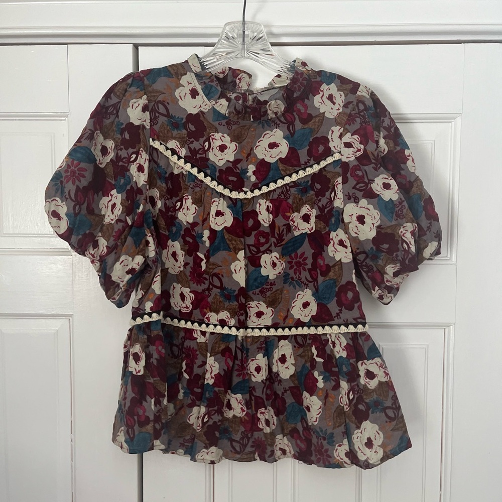entro Maroon Floral Puff Sleeve Peplum Blouse